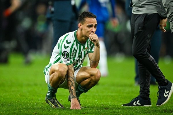Phóng viên: Phí chuyển nhượng của Anthony là 22 triệu euro + 3 triệu euro nổi, Manchester United có 