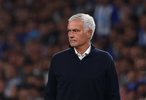 Mourinho: Tôi rất thất vọng khi thua trận ở Barcelona, Robson đã an ủi tôi học cách hạnh phúc.