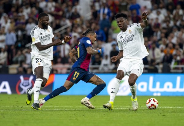 Phóng viên: Đi xem hòa nhạc đã đủ đắt rồi nhưng vé xem trận El Clasico này còn đắt hơn cả buổi hòa nhạc